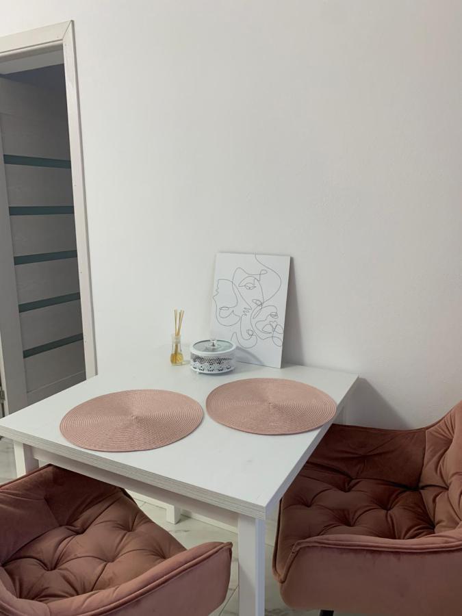 Ap Studio Caransebeş Exteriör bild